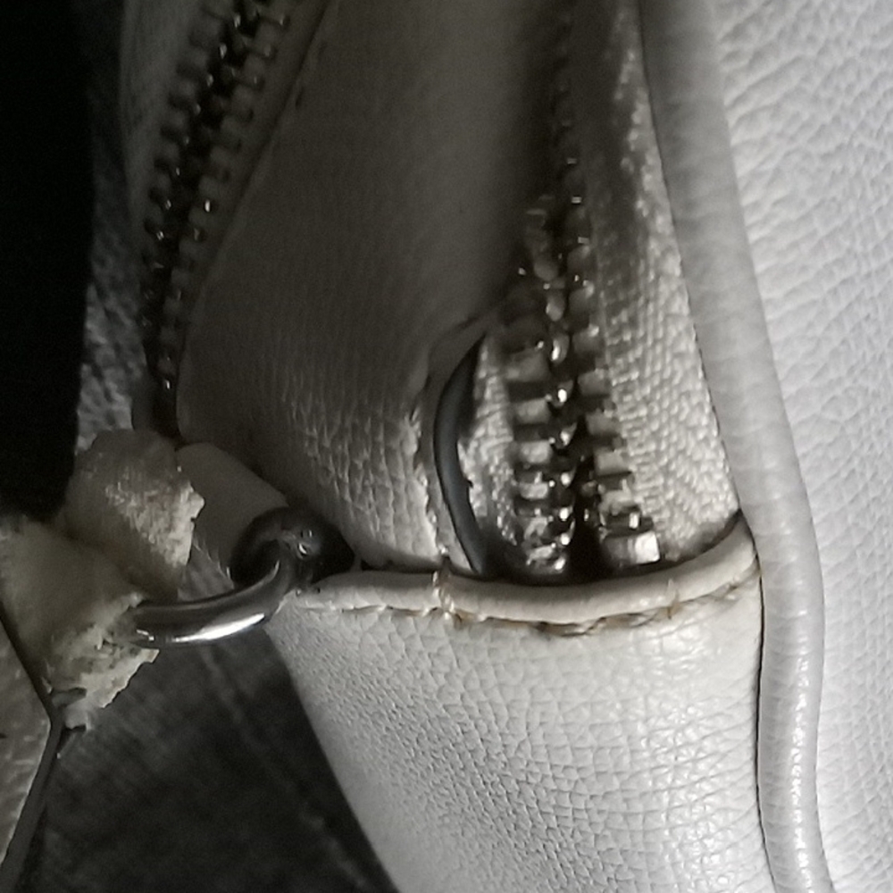 Karl Lagerfeld Silver Logo.Bag. Strap Is Worn Seen In Pic. This Was Gifted To Me - Picture 6 of 9